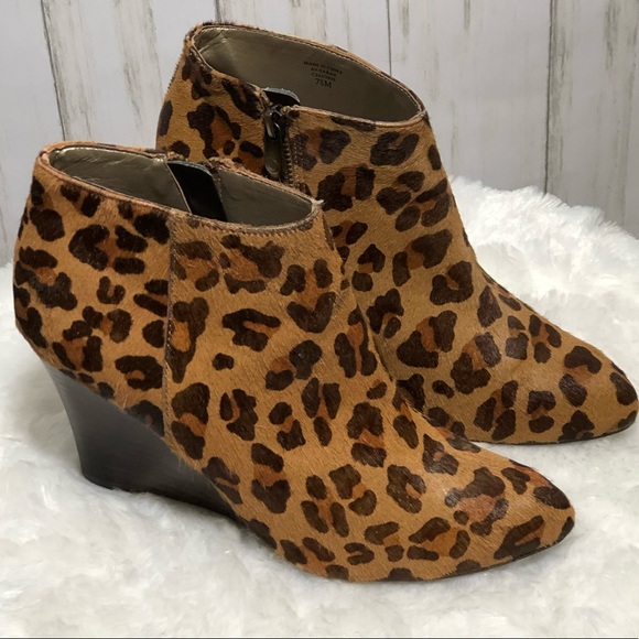 adrienne vittadini wedge booties